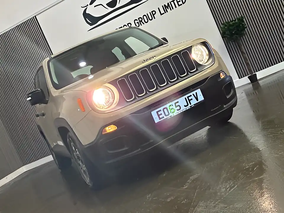 Used 2015 Jeep Renegade Sport Beige - Interior and Exterior details 18