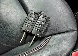 Used 2015 Jeep Renegade Trailhawk Sollar Yellow - Interior and Exterior details 13