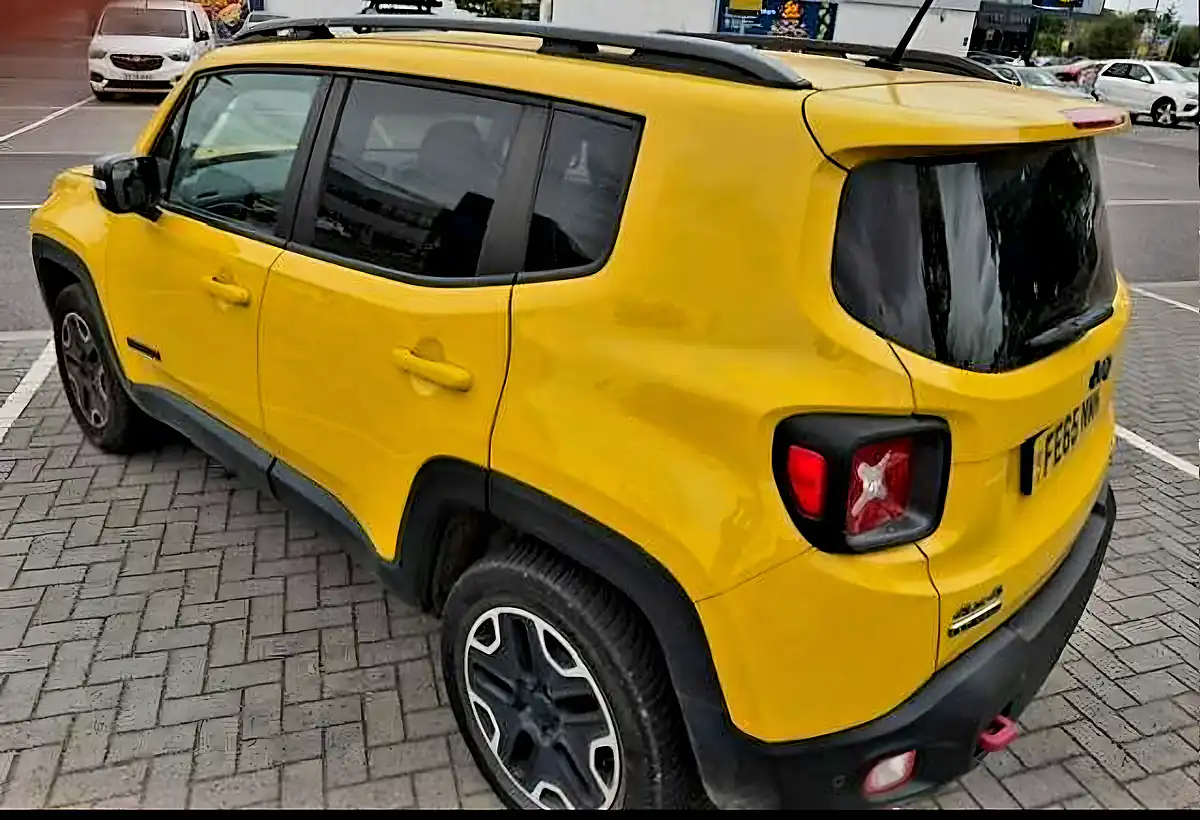 Used 2015 Jeep Renegade Trailhawk Sollar Yellow - Interior and Exterior details 3