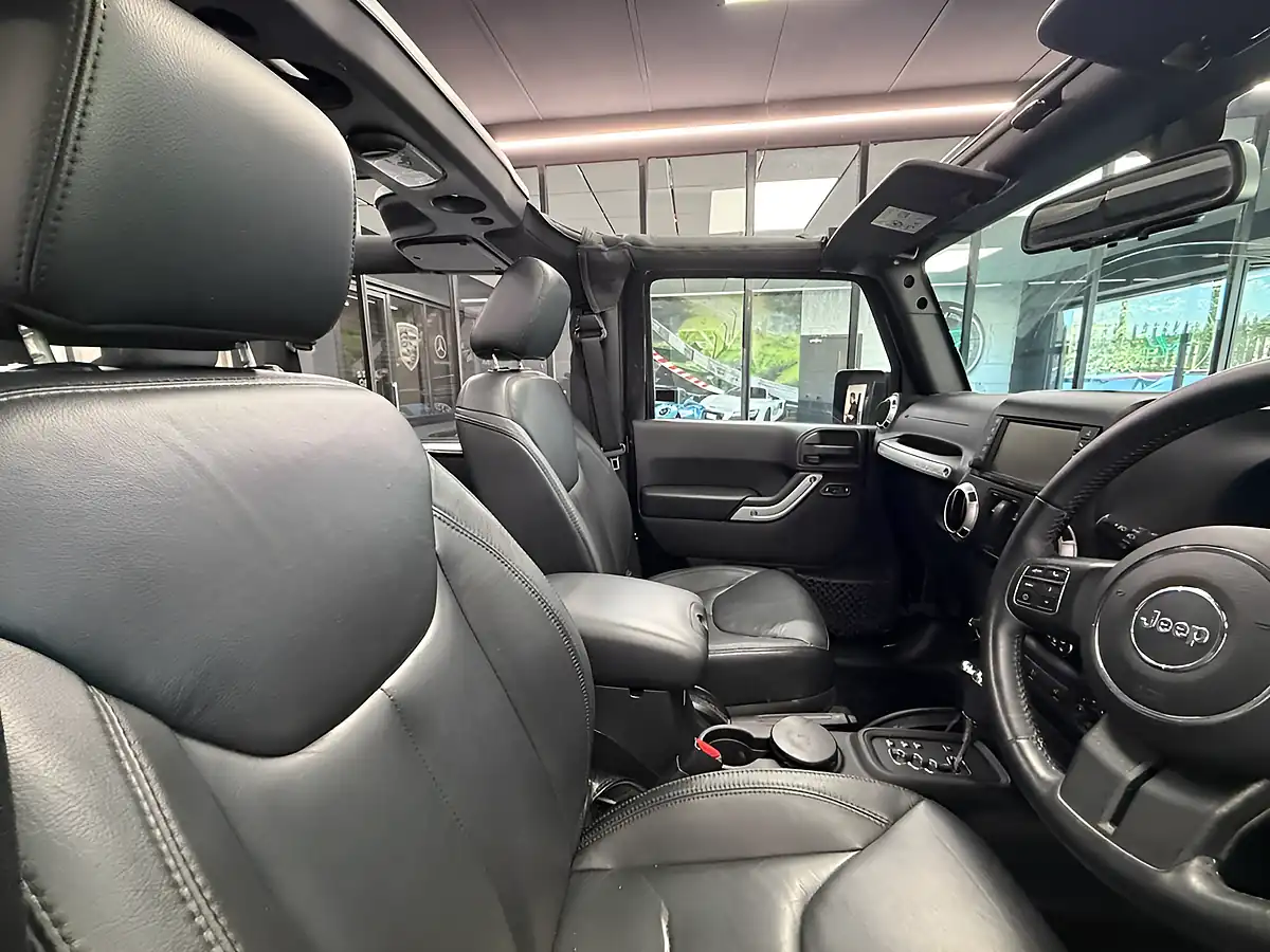 Used 2015 Jeep Wrangler Overland Black - Interior and Exterior details 17