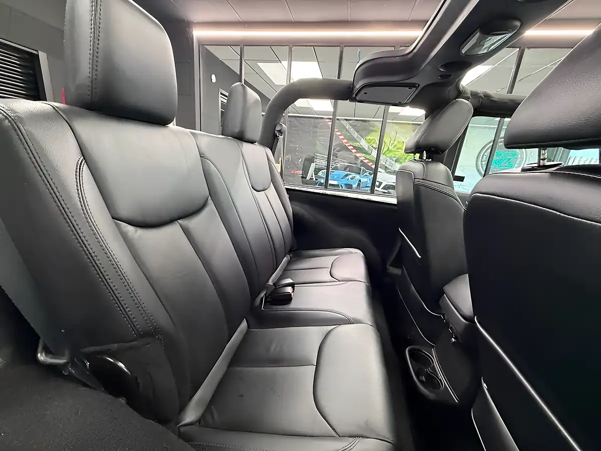 Used 2015 Jeep Wrangler Overland Black - Interior and Exterior details 5