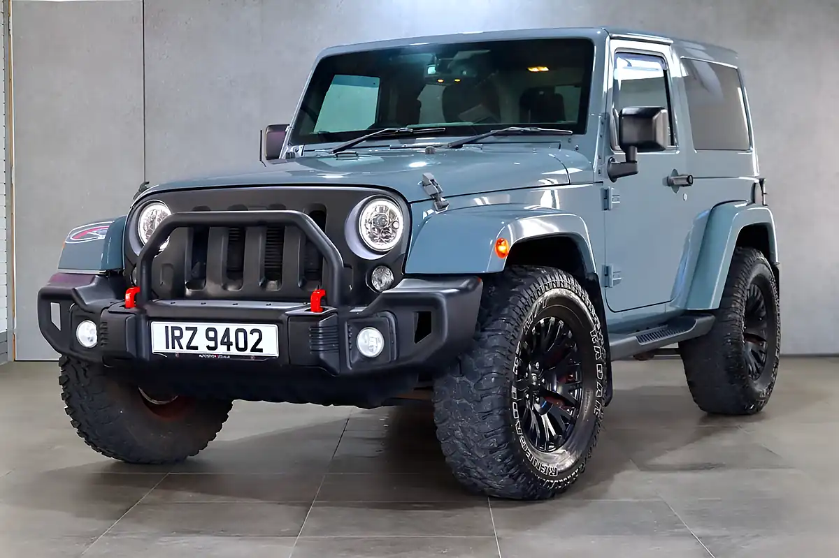 Used 2015 Jeep Wrangler Overland Grey - Interior and Exterior details 8