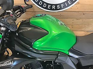 Used 2015 Kawasaki ER-6N Green - Interior and Exterior details 11