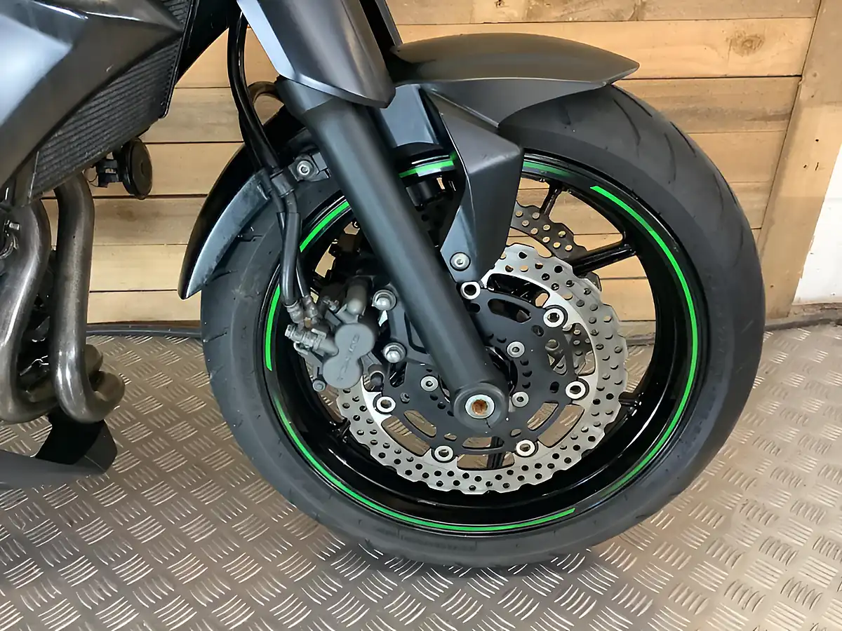 Used 2015 Kawasaki ER-6N Green - Interior and Exterior details 18