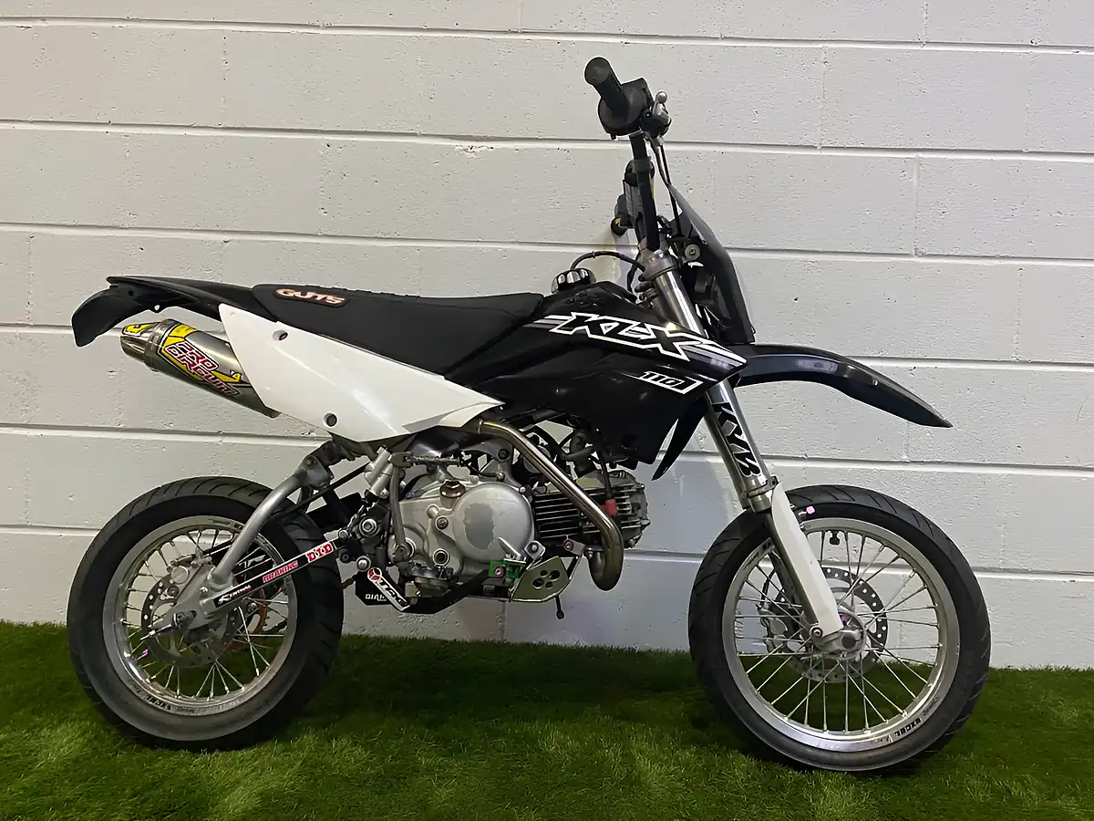 Used 2015 Kawasaki klx110 Competition Black - Front View