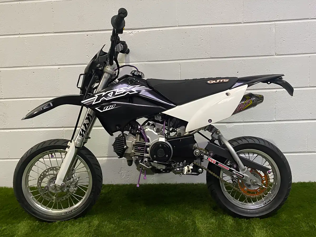 Used 2015 Kawasaki klx110 Competition Black - Interior and Exterior details 11
