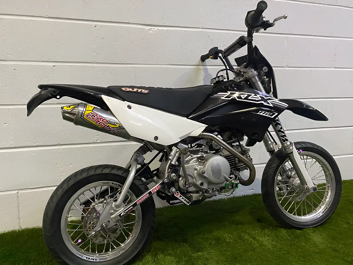 Used 2015 Kawasaki klx110 Competition Black - Interior and Exterior details 7