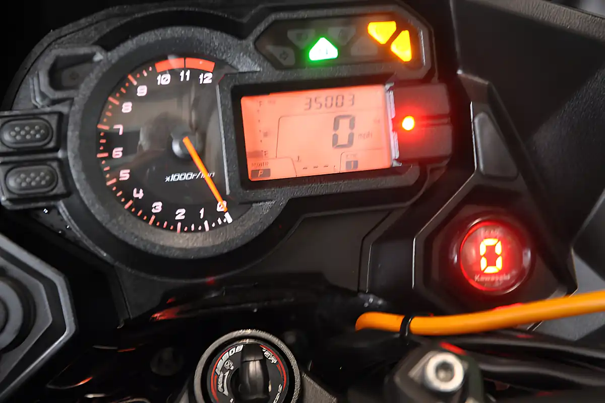 Used 2015 Kawasaki Versys 1000 Orange - Interior and Exterior details 7