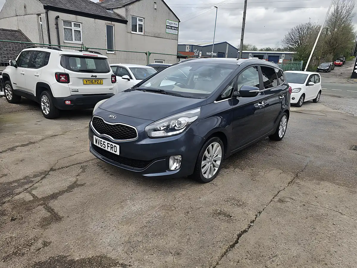 Used 2015 Kia Carens 3 Blue - Interior and Exterior details 3