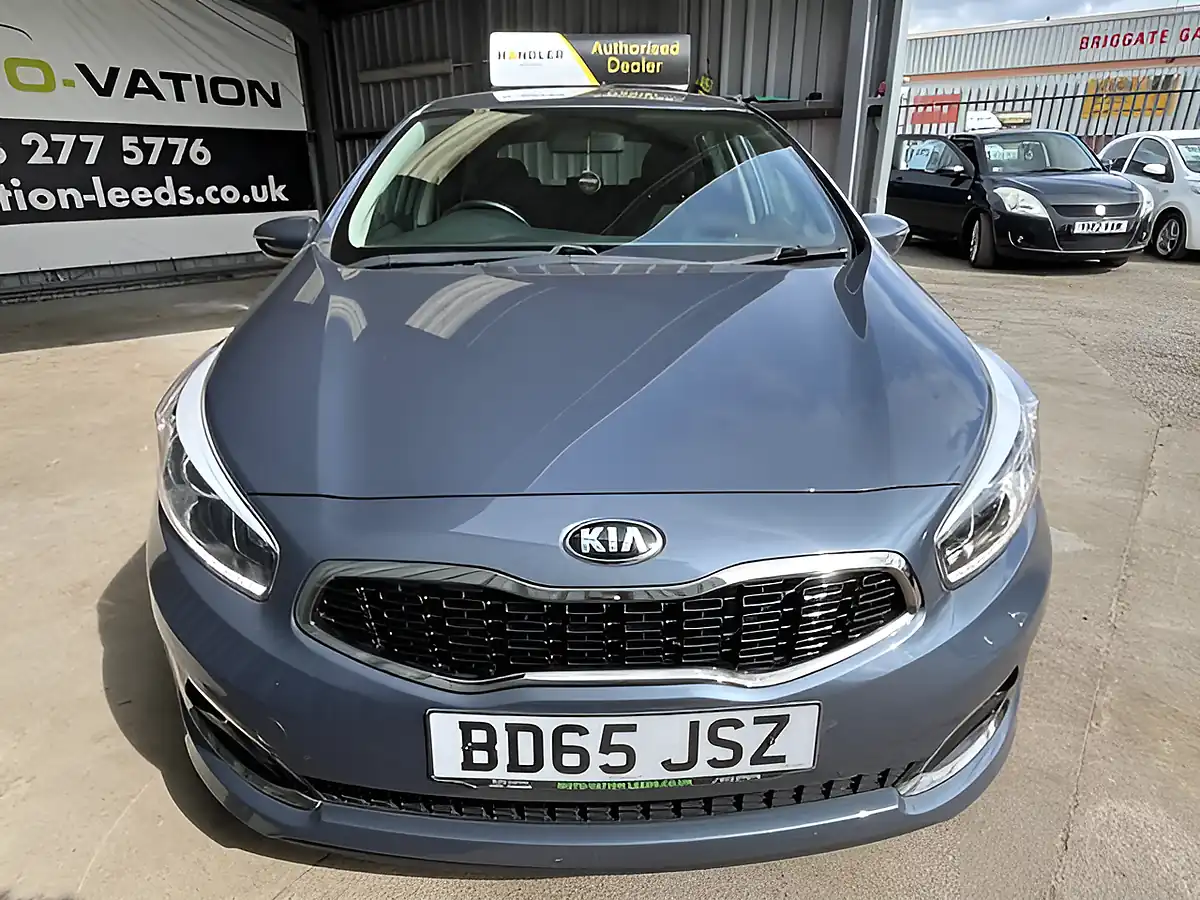 Used 2015 Kia Ceed 2 Blue - Interior and Exterior details 11