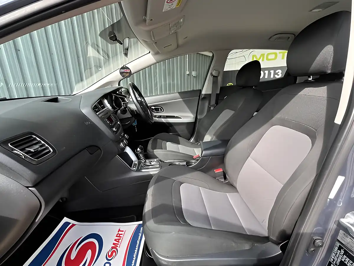 Used 2015 Kia Ceed 2 Blue - Interior and Exterior details 17
