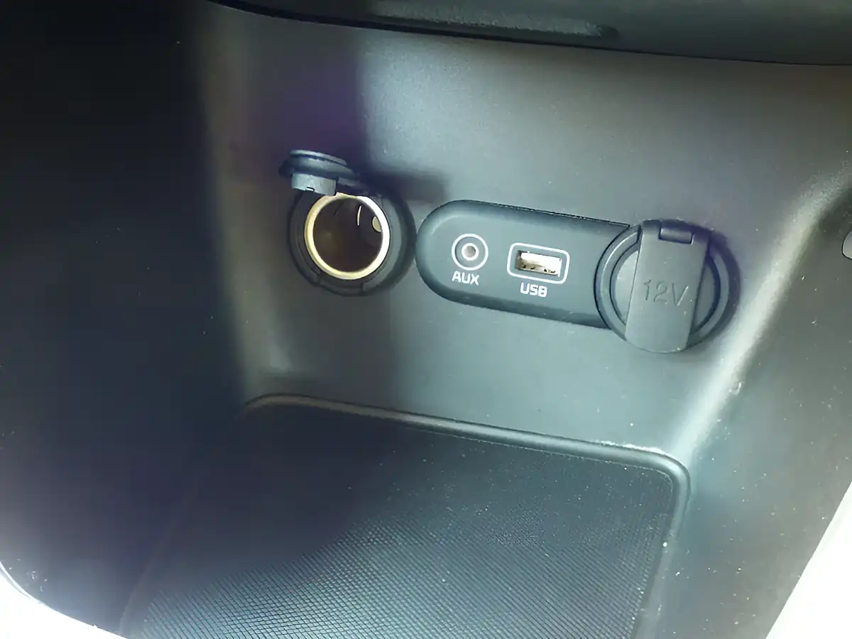 Used 2015 Kia Ceed 2 - Interior and Exterior details 12