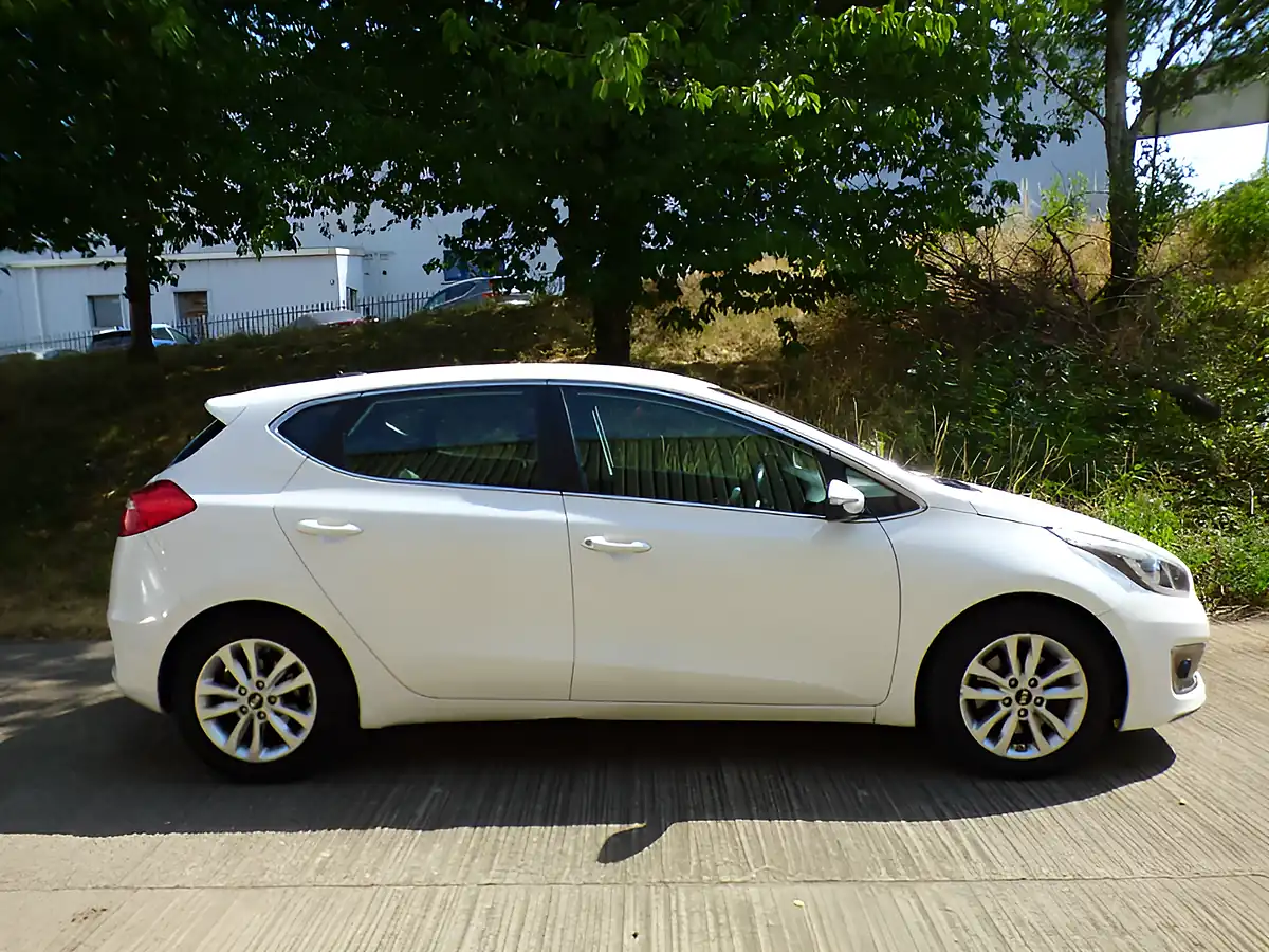 Used 2015 Kia Ceed 2 - Interior and Exterior details 15