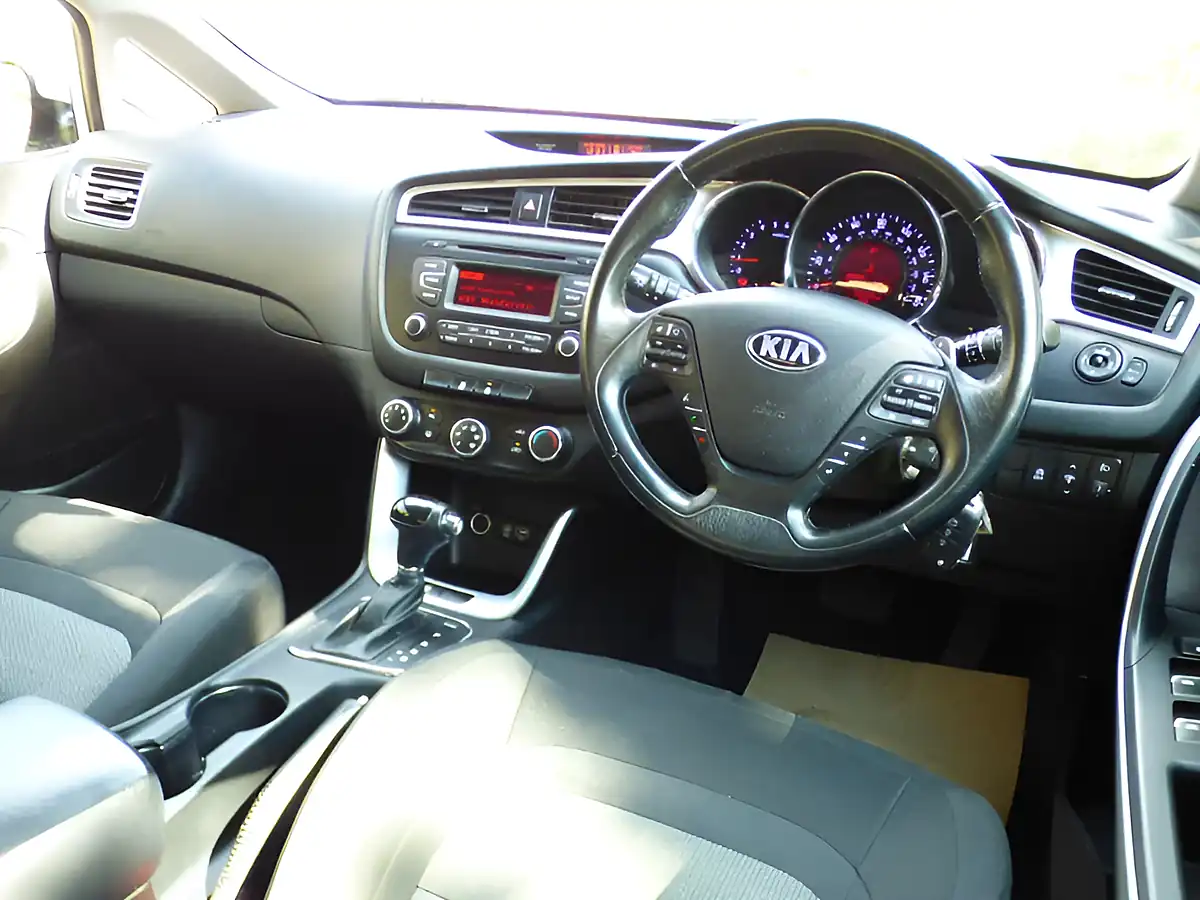 Used 2015 Kia Ceed 2 - Interior and Exterior details 3