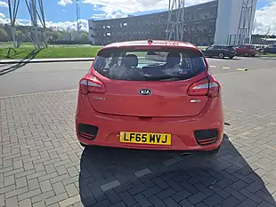 Used 2015 Kia Ceed 2 Red - Interior and Exterior details 9