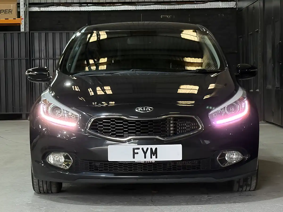 Used 2015 Kia Ceed 3 Black - Interior and Exterior details 7