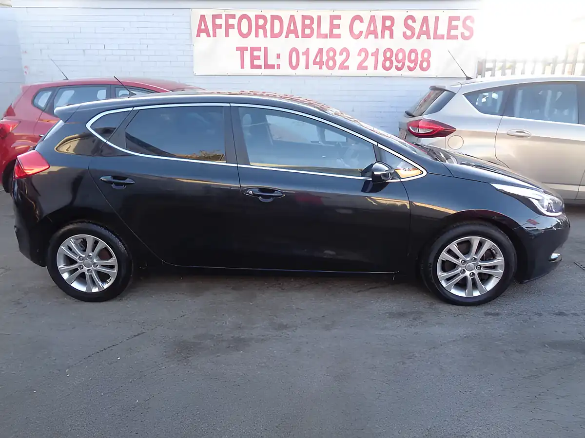 Used 2015 Kia Ceed Ecodynamics 2 Black - Interior and Exterior details 16