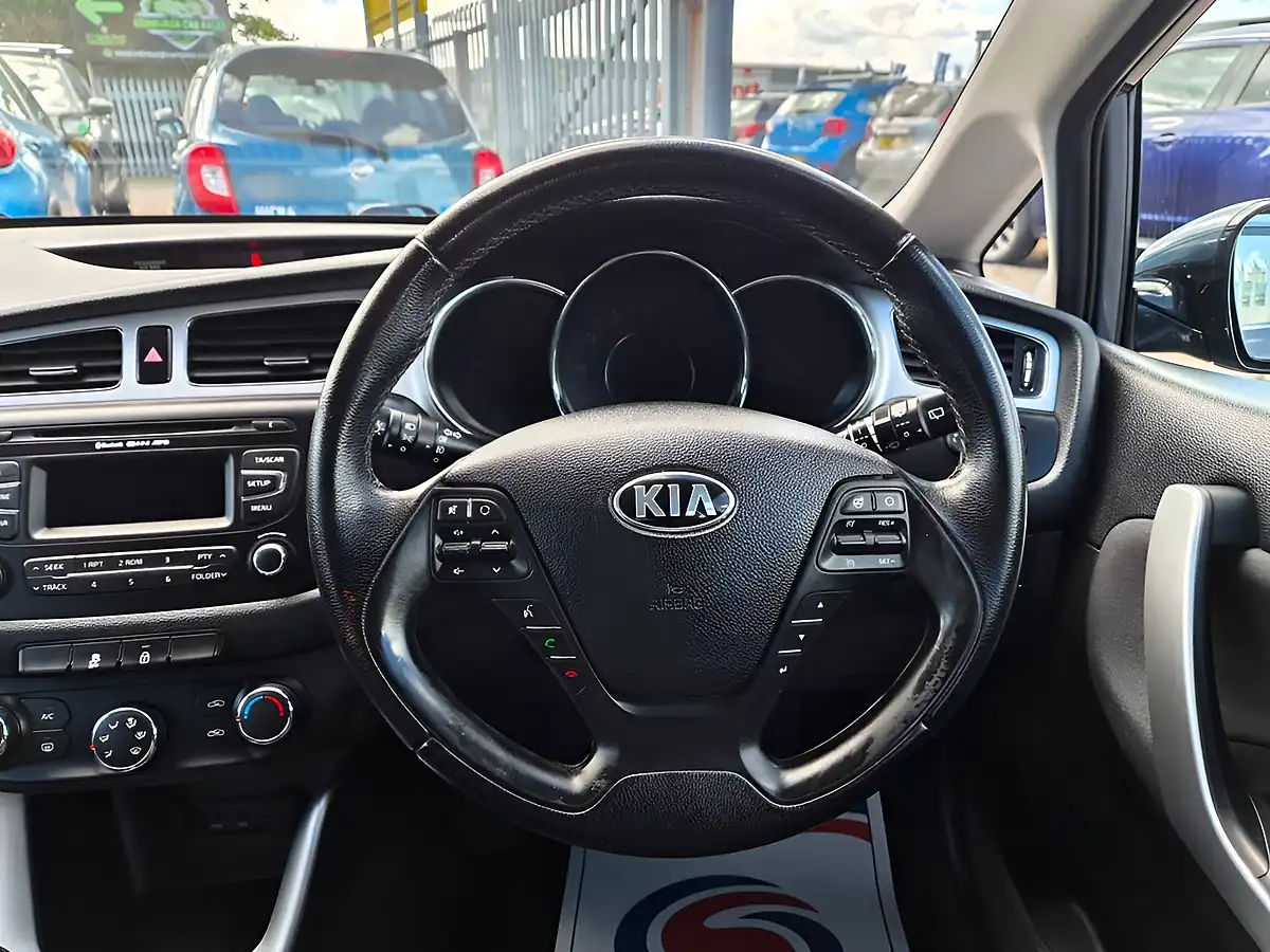 Used 2015 Kia Ceed Ecodynamics 2 Blue - Interior and Exterior details 10