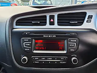 Used 2015 Kia Ceed Ecodynamics 2 Blue - Interior and Exterior details 13