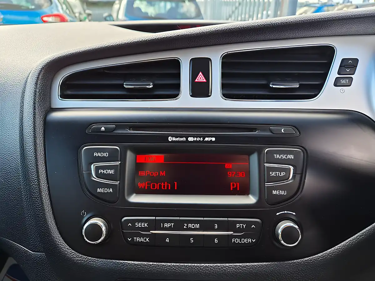 Used 2015 Kia Ceed Ecodynamics 2 Blue - Interior and Exterior details 13