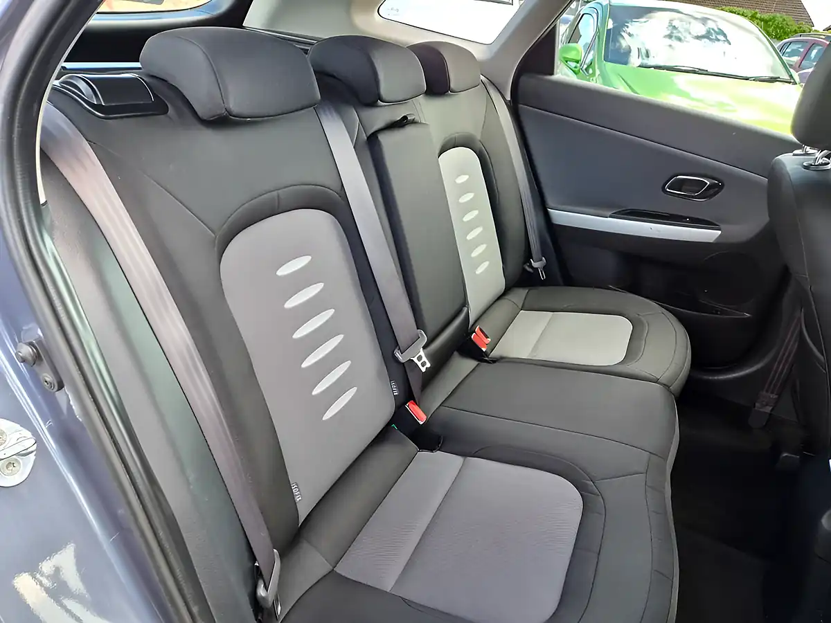 Used 2015 Kia Ceed Ecodynamics 2 Blue - Interior and Exterior details 14