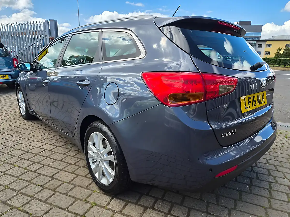 Used 2015 Kia Ceed Ecodynamics 2 Blue - Interior and Exterior details 4