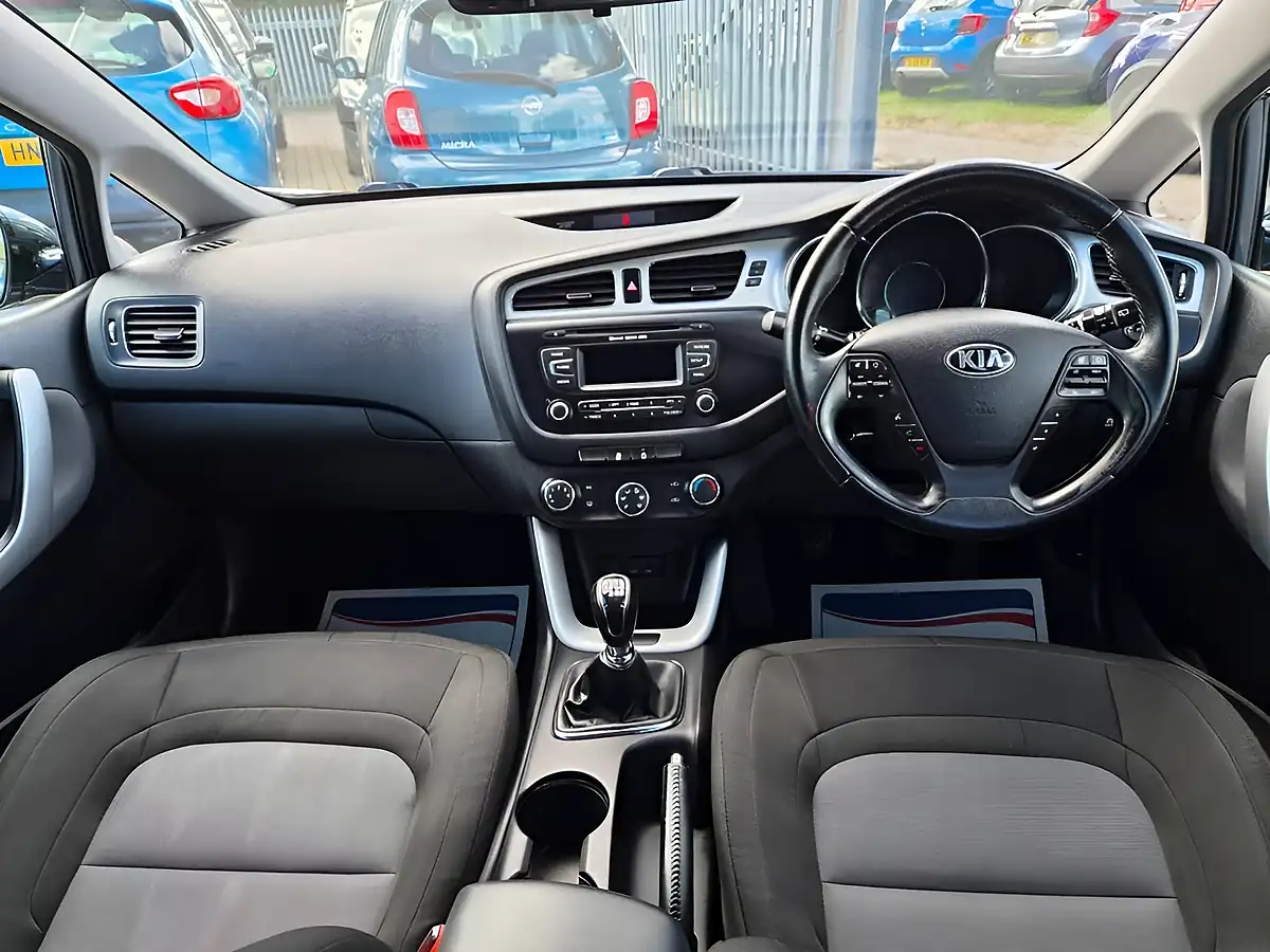 Used 2015 Kia Ceed Ecodynamics 2 Blue - Interior and Exterior details 9