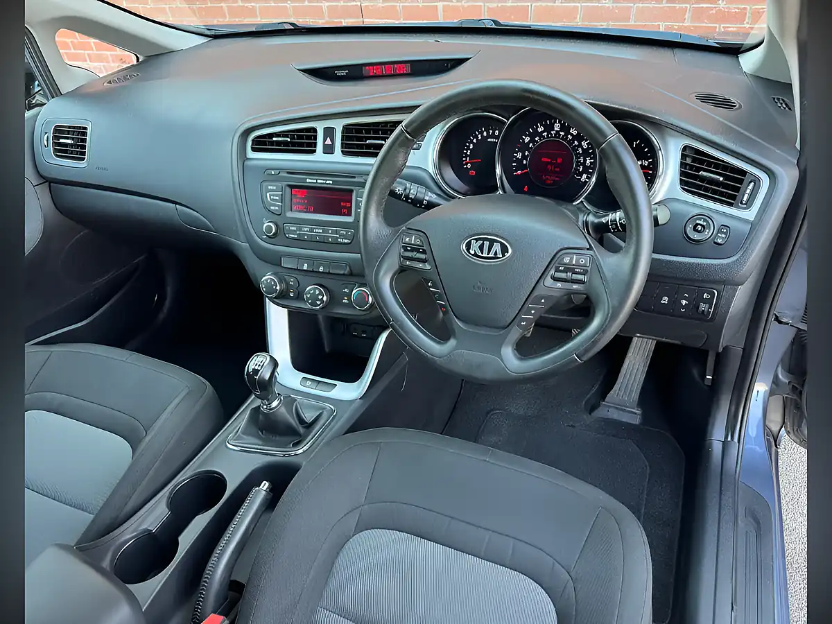 Used 2015 Kia Ceed Ecodynamics 2 Blue - Interior and Exterior details 11