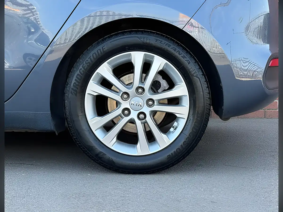 Used 2015 Kia Ceed Ecodynamics 2 Blue - Interior and Exterior details 20