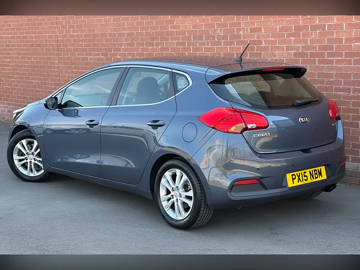 Used 2015 Kia Ceed Ecodynamics 2 Blue - Interior and Exterior details 7