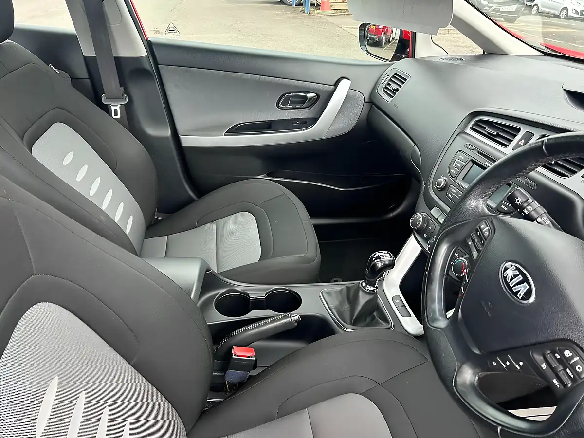 Used 2015 Kia Ceed Ecodynamics 2 Red - Interior and Exterior details 9