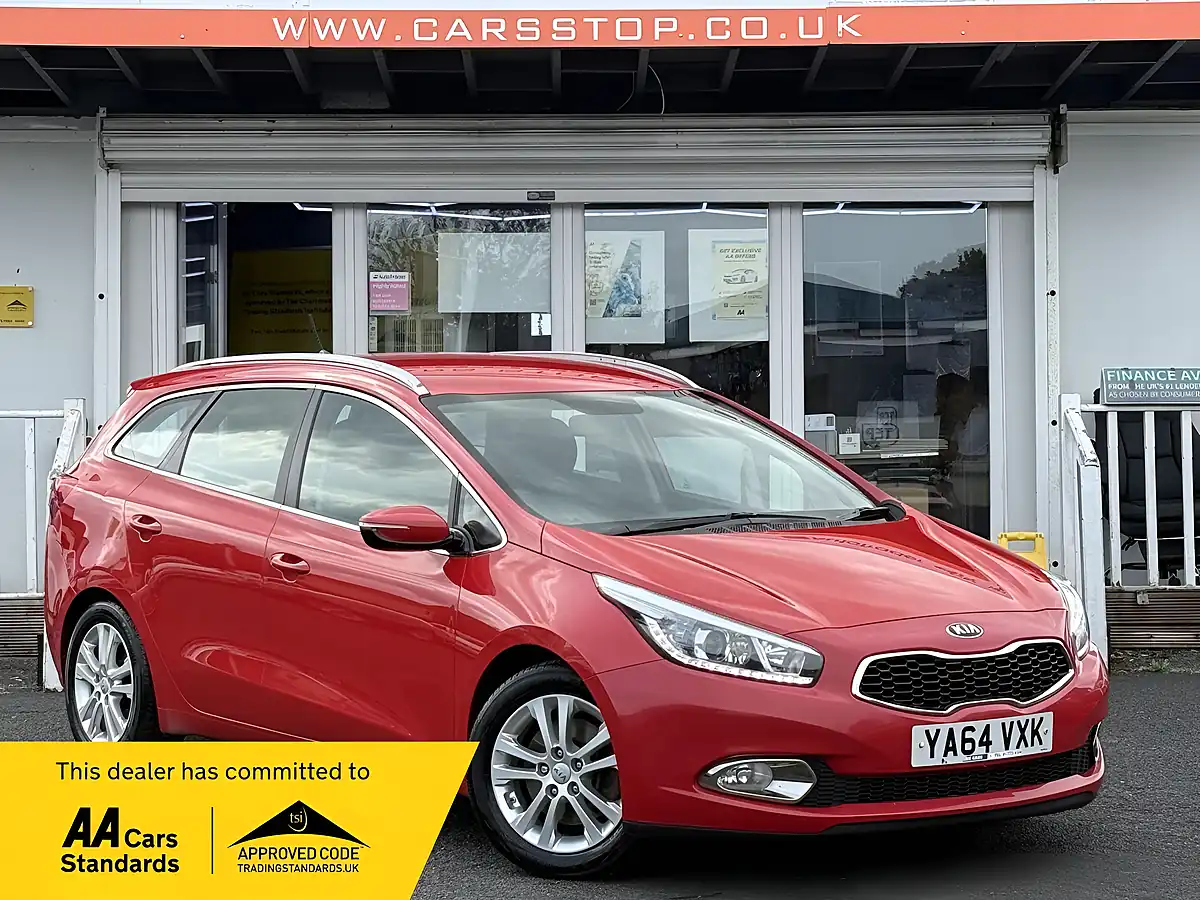 Used 2015 Kia Ceed Ecodynamics 2 Sportswagon Red - Front View