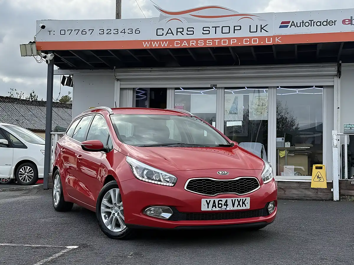 Used 2015 Kia Ceed Ecodynamics 2 Sportswagon Red - Interior and Exterior details 6