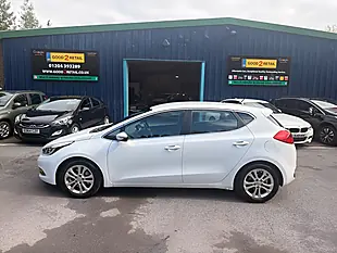 Used 2015 Kia Ceed Ecodynamics 2 White - Interior and Exterior details 9