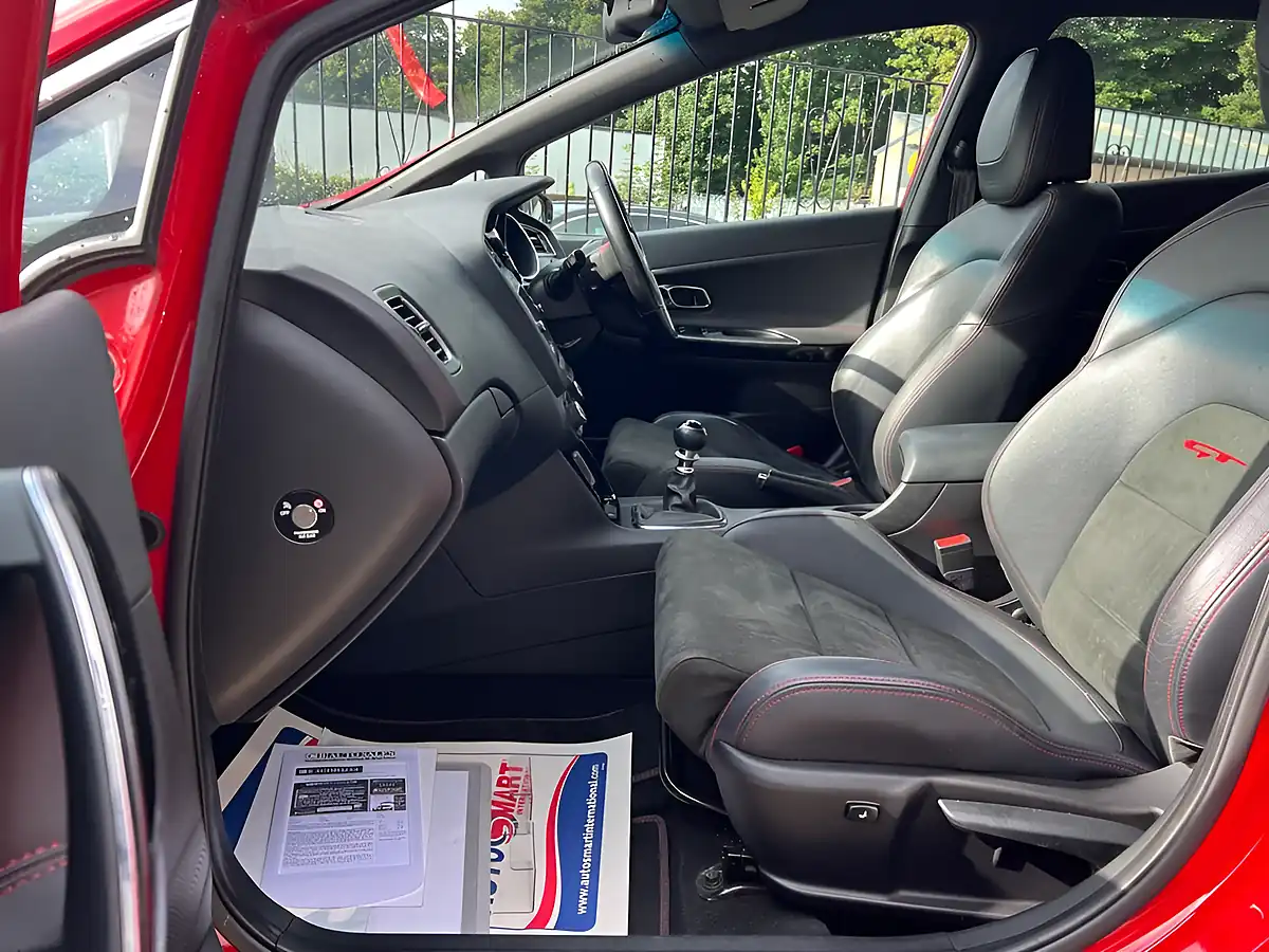 Used 2015 Kia Ceed GT Red - Interior and Exterior details 12