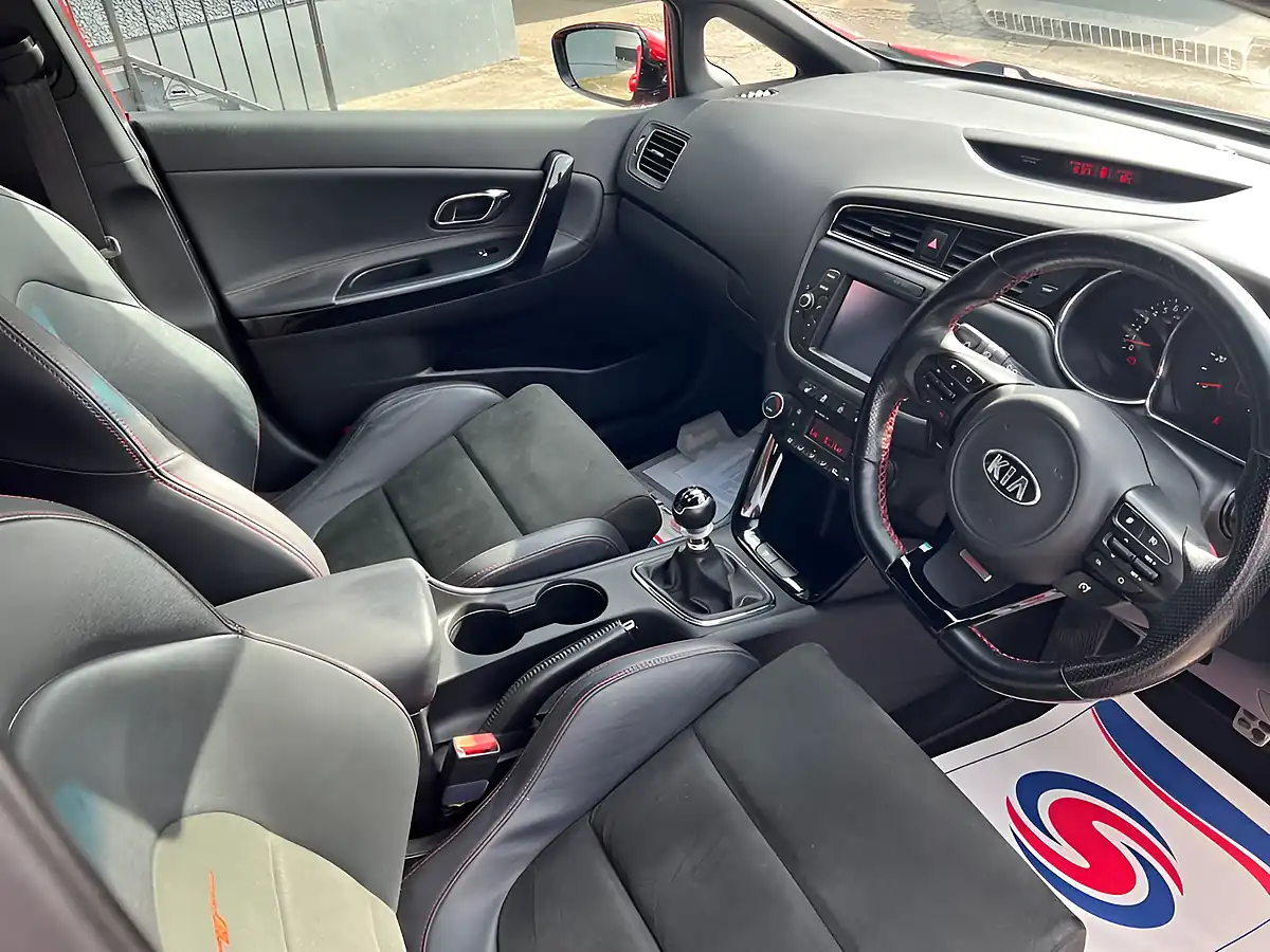 Used 2015 Kia Ceed GT Red - Interior and Exterior details 13