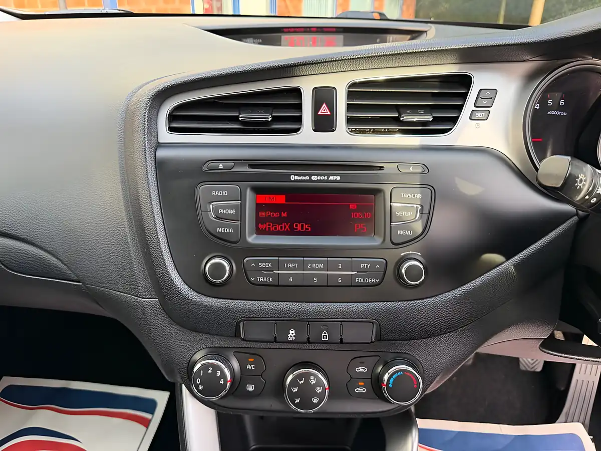 Used 2015 Kia Ceed SR7 Black - Interior and Exterior details 16