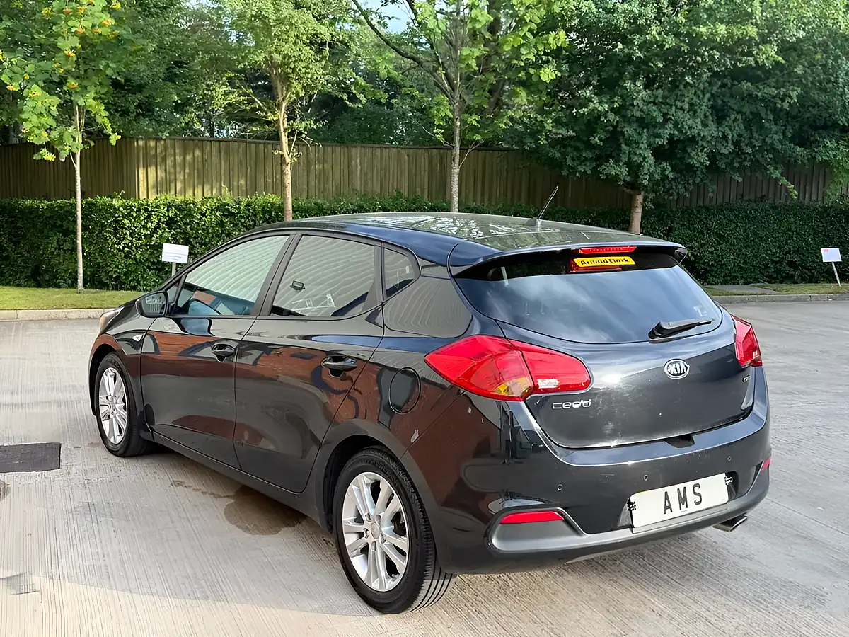 Used 2015 Kia Ceed SR7 Black - Interior and Exterior details 19