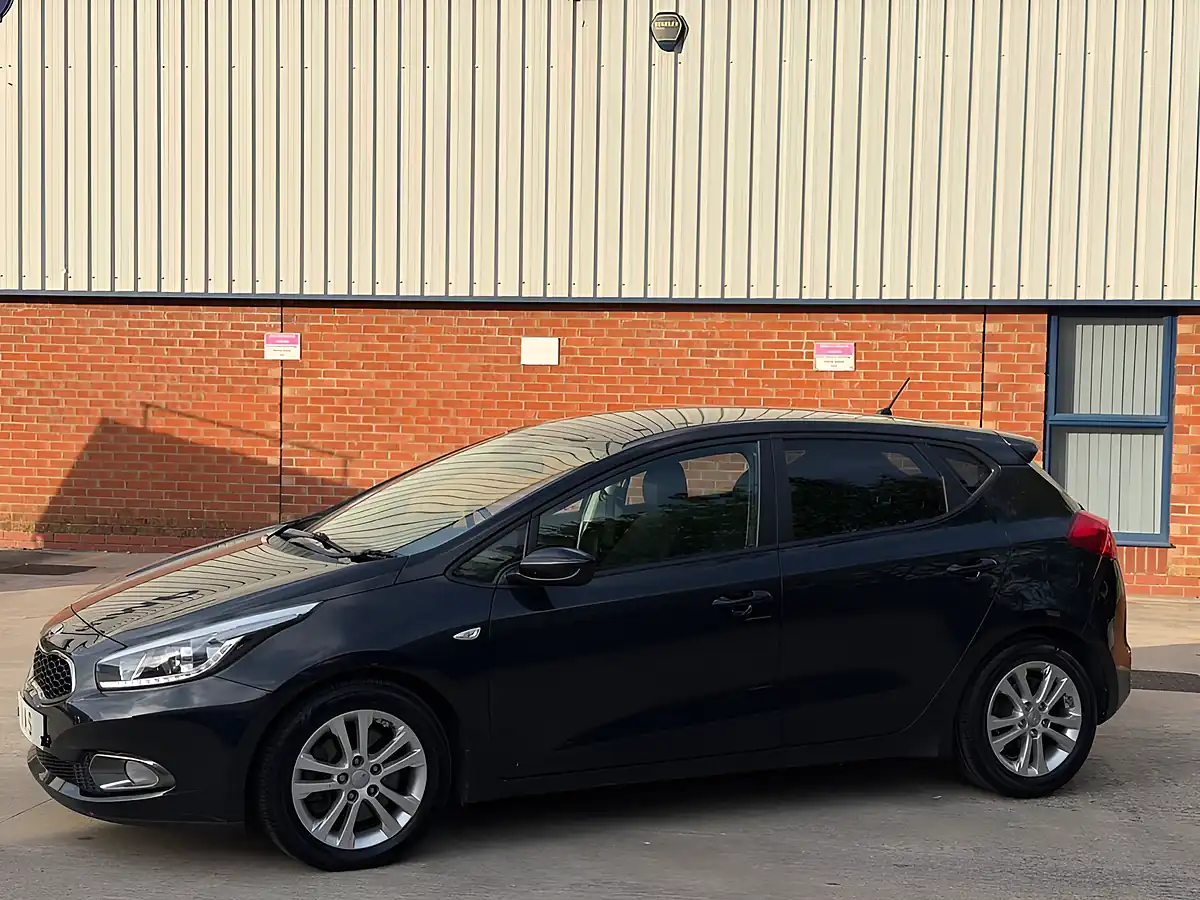 Used 2015 Kia Ceed SR7 Black - Interior and Exterior details 20