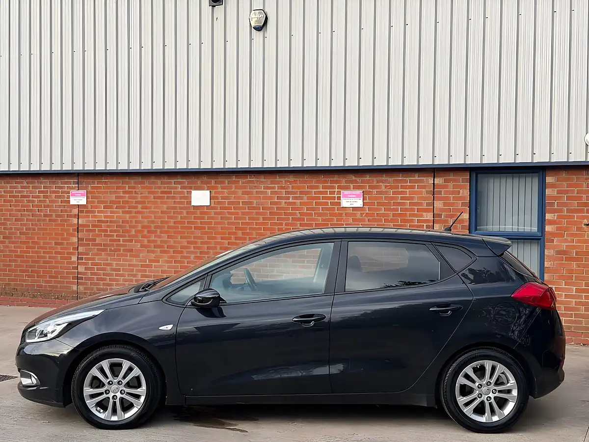 Used 2015 Kia Ceed SR7 Black - Interior and Exterior details 3