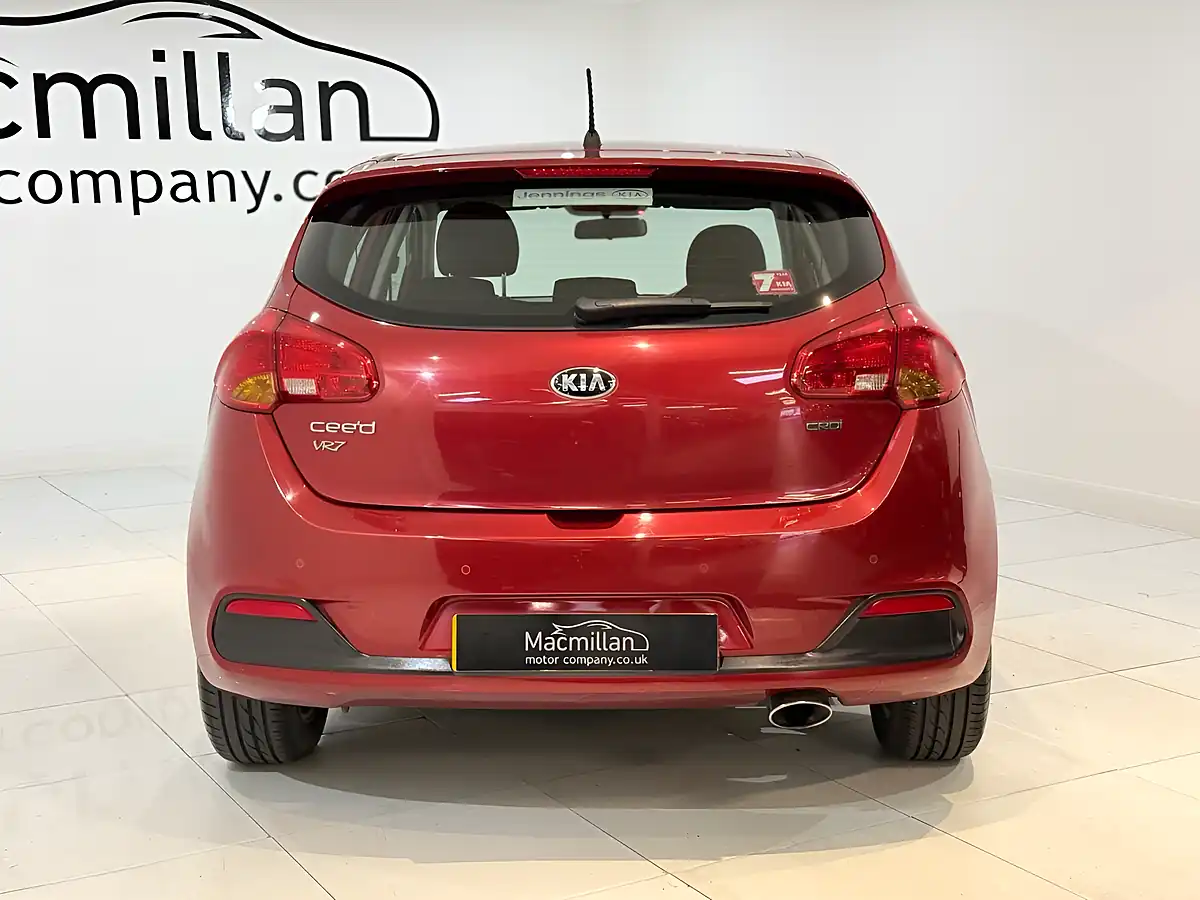 Used 2015 Kia Ceed VR7 Red - Interior and Exterior details 10