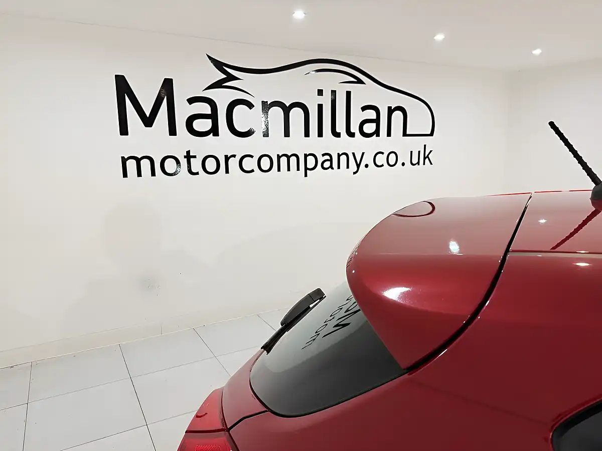Used 2015 Kia Ceed VR7 Red - Interior and Exterior details 12