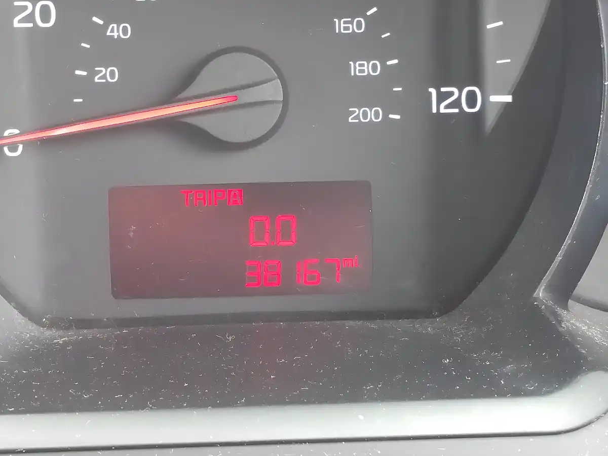 Used 2015 Kia Picanto 1 Black - Interior and Exterior details 12