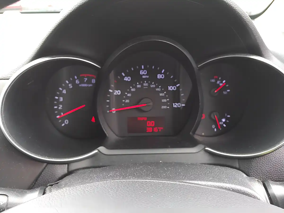 Used 2015 Kia Picanto 1 Black - Interior and Exterior details 13