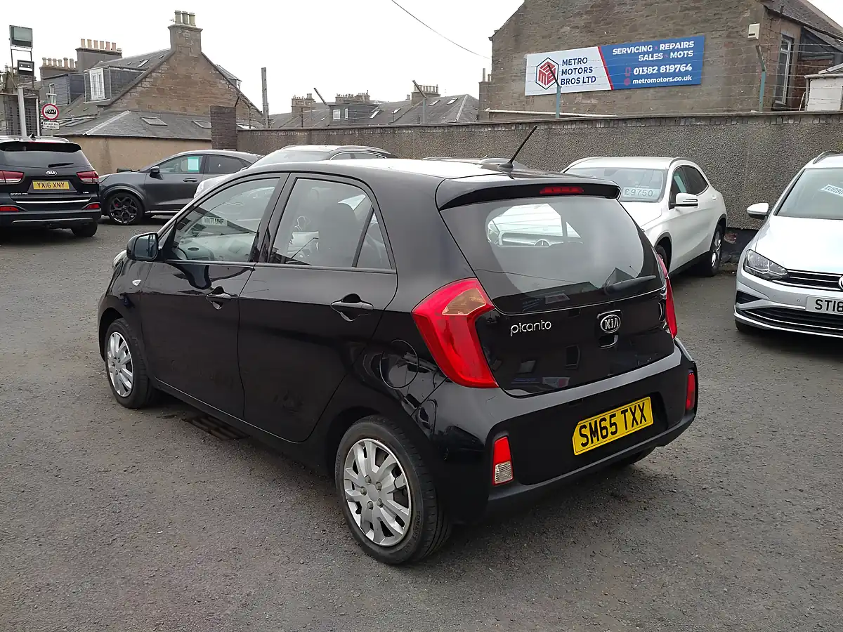 Used 2015 Kia Picanto 1 Black - Interior and Exterior details 2