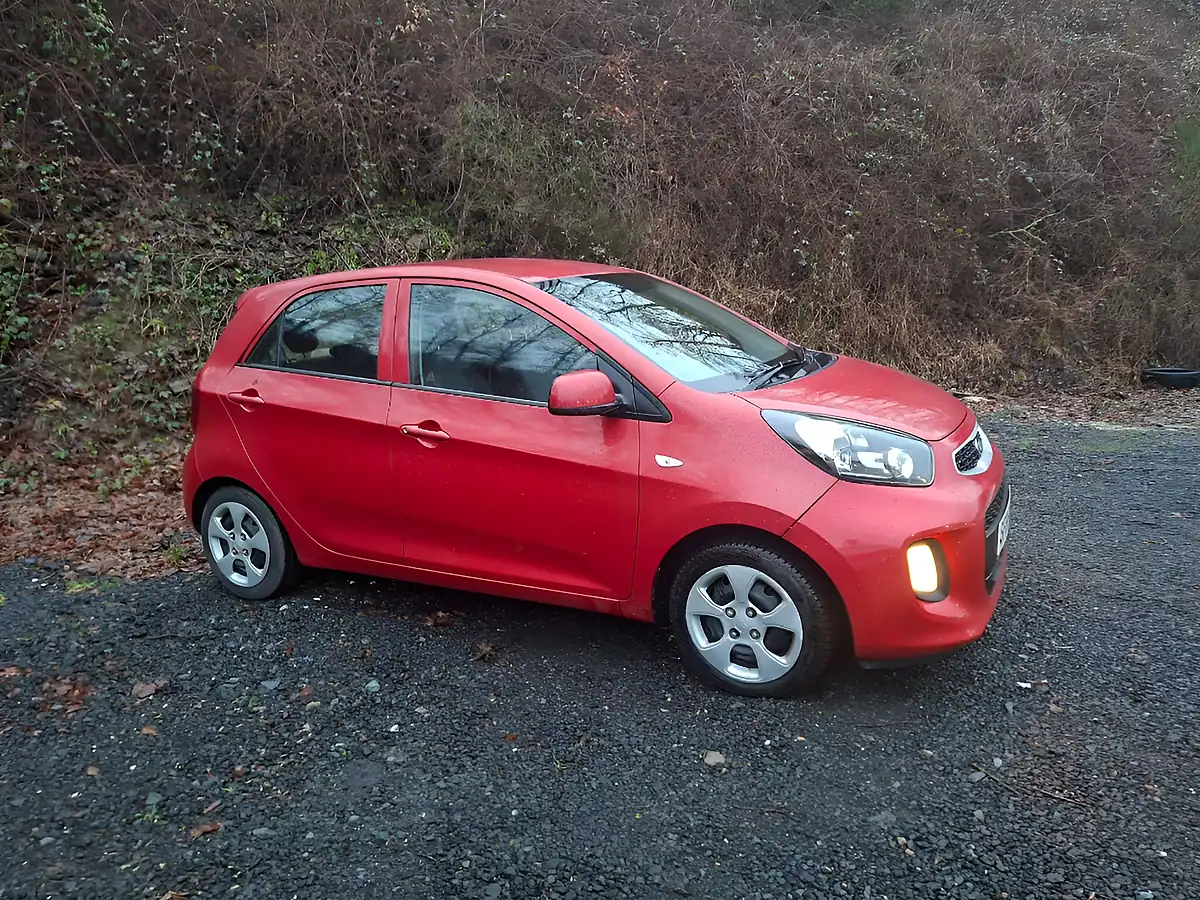 Used 2015 Kia Picanto 1 Red - Interior and Exterior details 2
