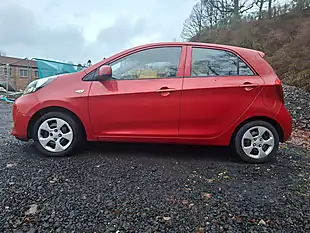 Used 2015 Kia Picanto 1 Red - Interior and Exterior details 9