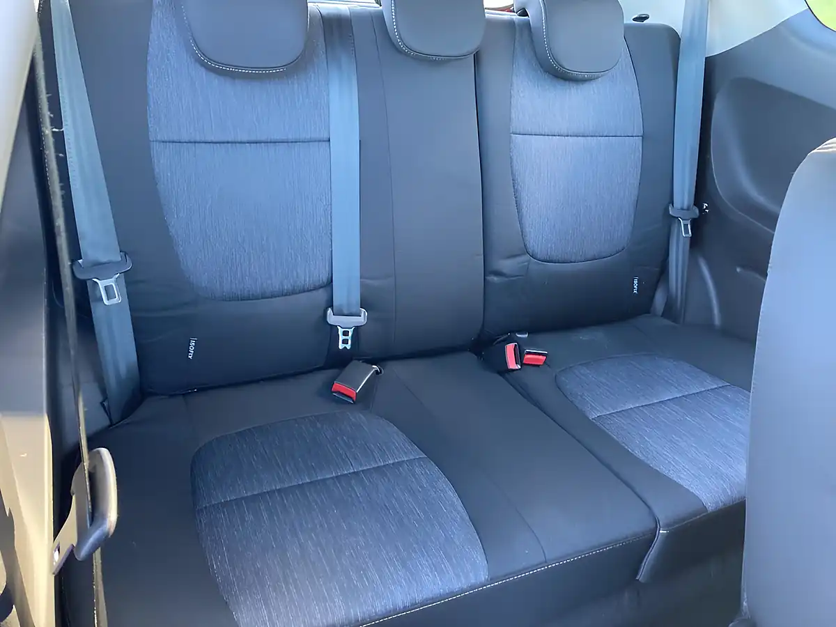 Used 2015 Kia Picanto 1 Red - Interior and Exterior details 11