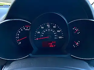 Used 2015 Kia Picanto 1 Red - Interior and Exterior details 20