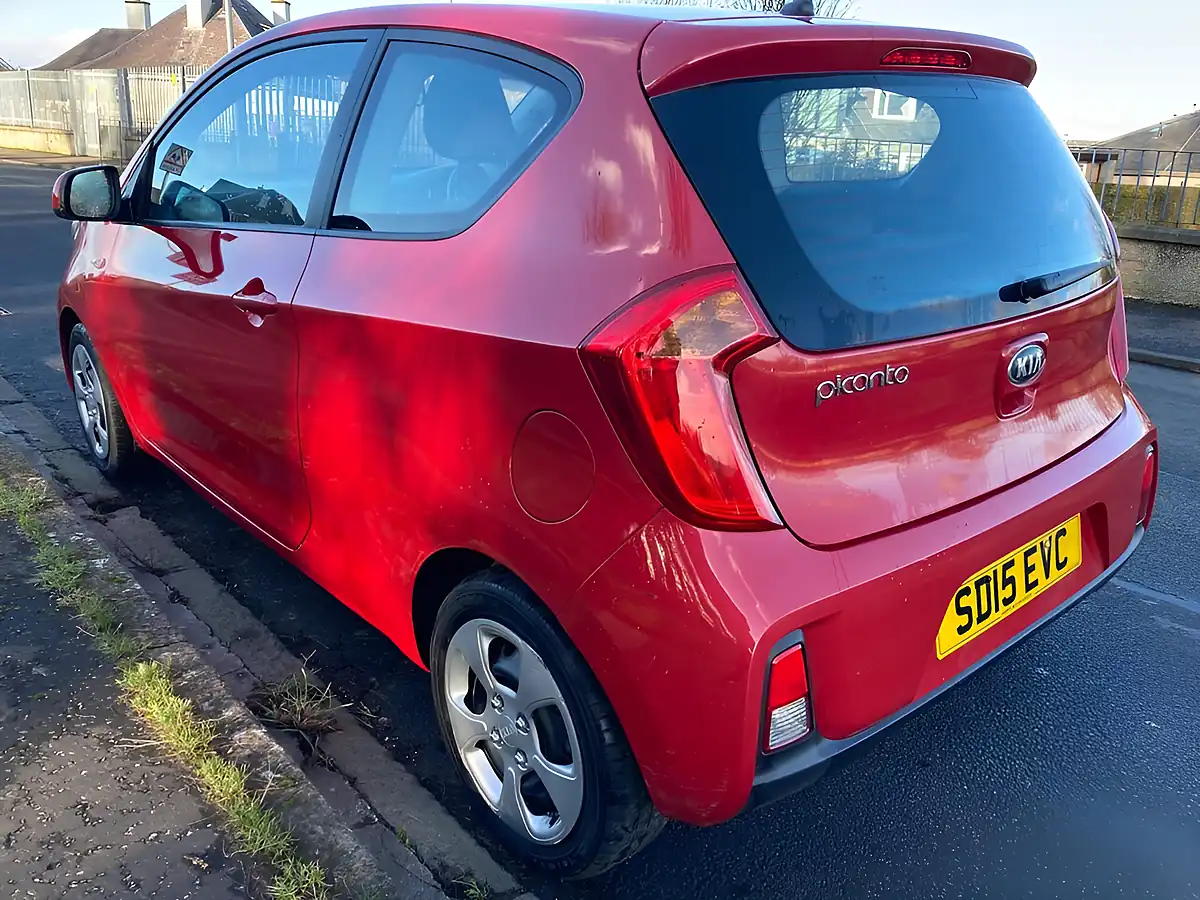 Used 2015 Kia Picanto 1 Red - Interior and Exterior details 7